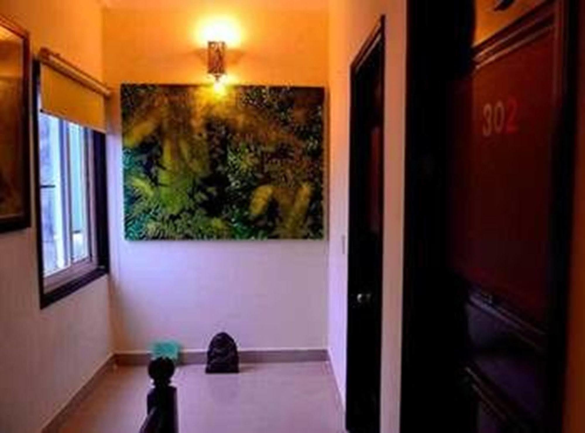Hue Nino Hotel Exteriör bild